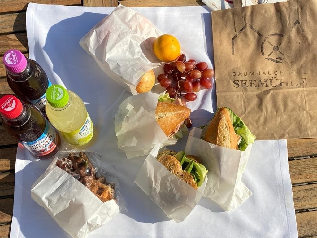 Verpflegungspaket für den Wandertag rund ums Baumhaushotel