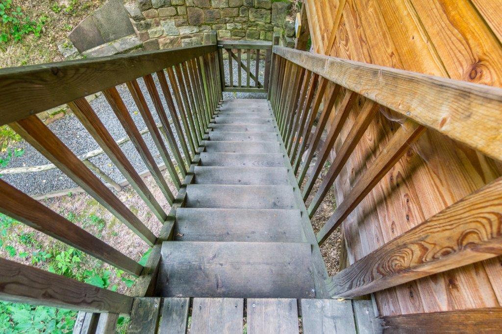 Treppe am Baumhaus